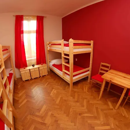 Hostel Dragon Aparthostel Senatorska