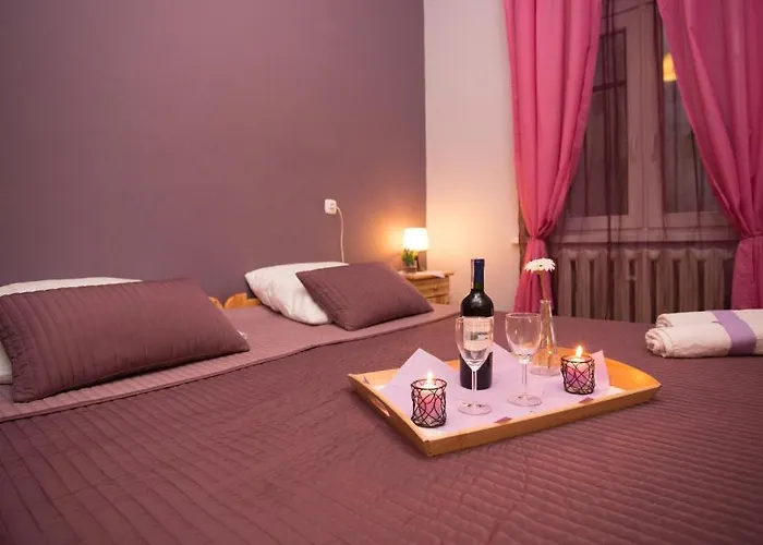 Dragon Aparthostel Senatorska *