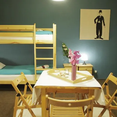 Hostal Dragon Aparthostel Senatorska