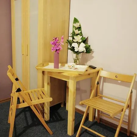 Dragon Aparthostel Senatorska Hostal