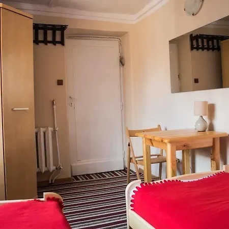 Dragon Aparthostel Senatorska Hostal *