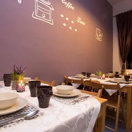 Dragon Aparthostel Senatorska Hostal