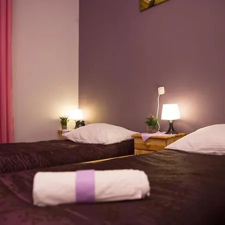 Dragon Aparthostel Senatorska * Krakow