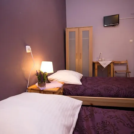 Dragon Aparthostel Senatorska * Krakow